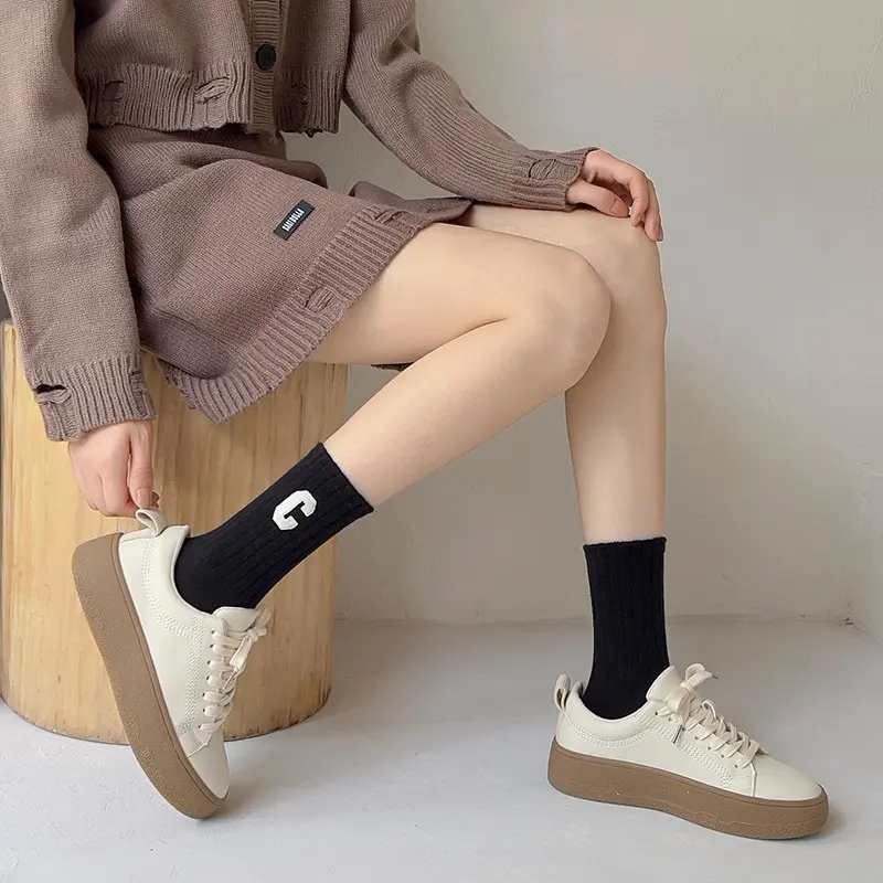 Set 5 Đôi Tất Cao Cổ Tông Nâu Họa Tiết Chữ C Siêu Hot Phong Cách Hàn 5