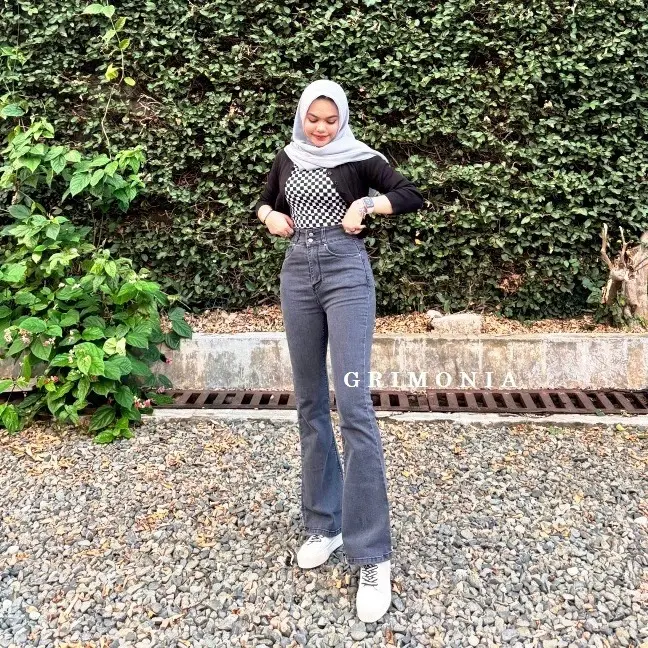 GS-Celana Jeans HW Cutbray Manda Strech