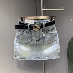 กระโปรงทรงเอ ทรงเข้ารูป เดรสยีนส์ทรงสลิมเอวสูงขนาดเล็ก สำหรับผู้หญิง แฟชั่นฤดูใบไม้ผลิและฤดูร้อน สไตล์ตะวันตก ดูอ่อนเยาว์ เหมาะสำหรับผู้หญิง ปี 2024 Lady Women Clothing เสื้อผ้า Skirt เสื้อ  ยืด กระโปรง Lovinoz กระโปรงยีนส์  ฟรอม ช่าง