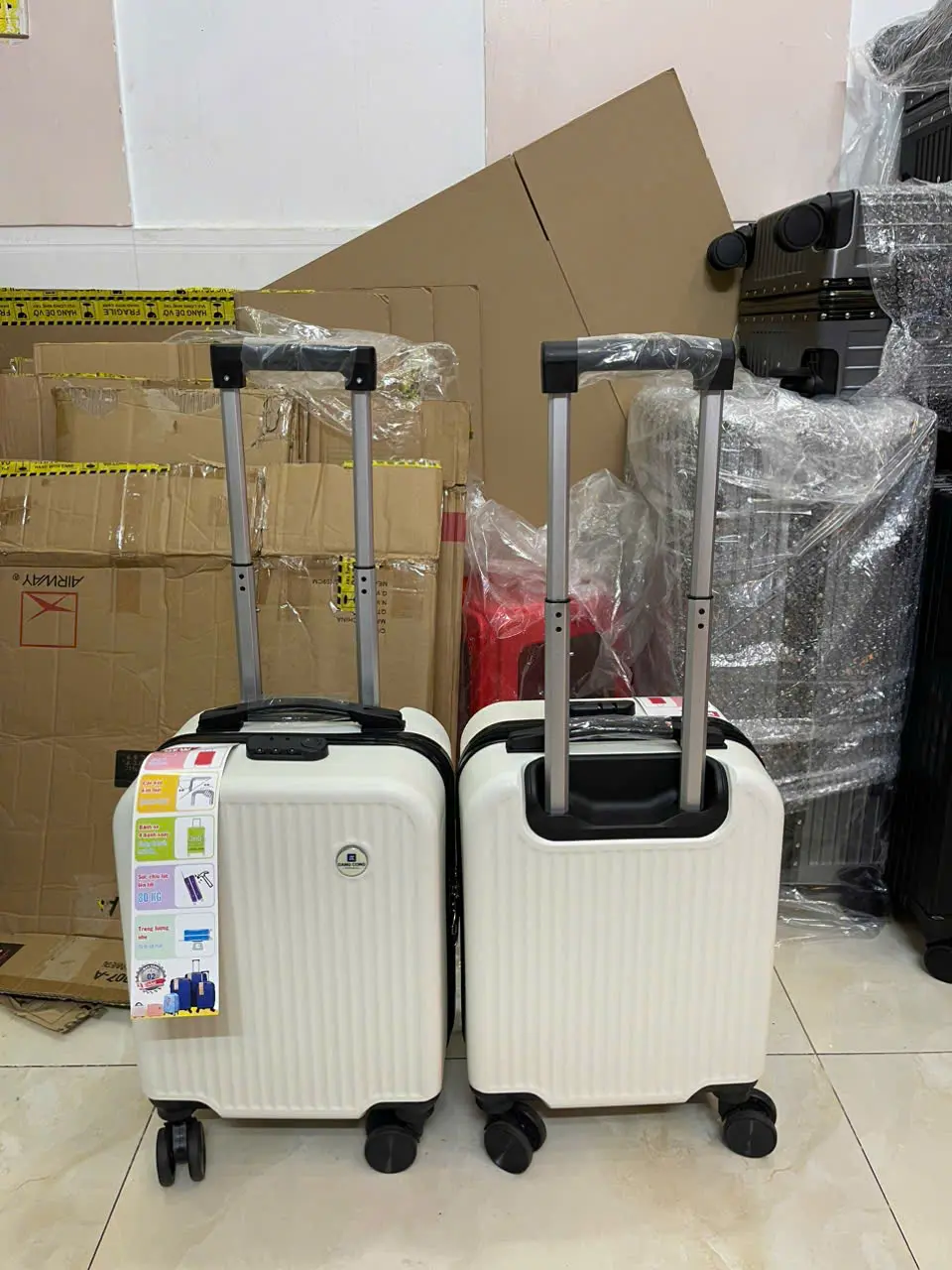 Vali Kéo Thời Trang Cao Cấp Size 16 tiện lợi ,nhỏ gọn , dễ dàng di chuyển , siêu nhẹ ,bảo hành tất cả phụ kiện 5 năm!!!