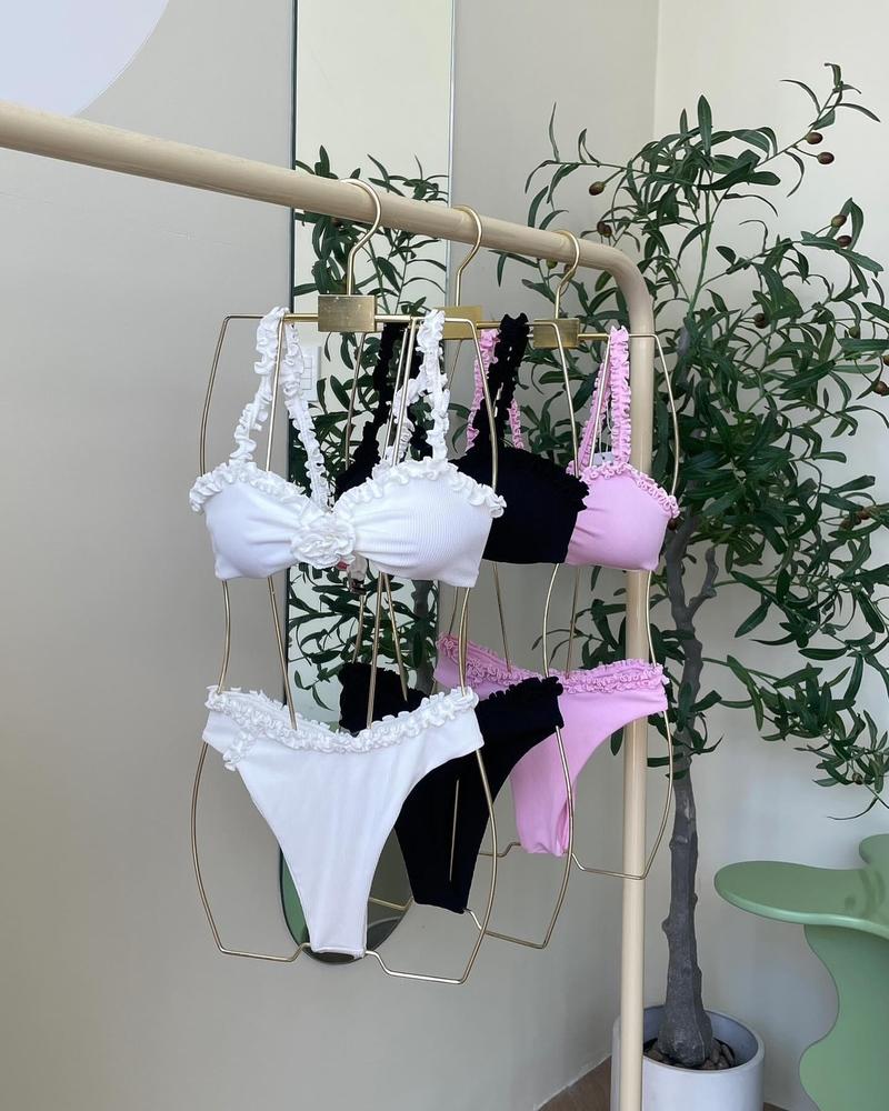 Product Introduction of Bikini Xoắn Bèo Flower 2 Mảnh EMMA 2