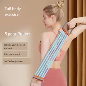 Latihan Kekuatan Lengan Dada, dengan Jalur Tarik Ke Bawah