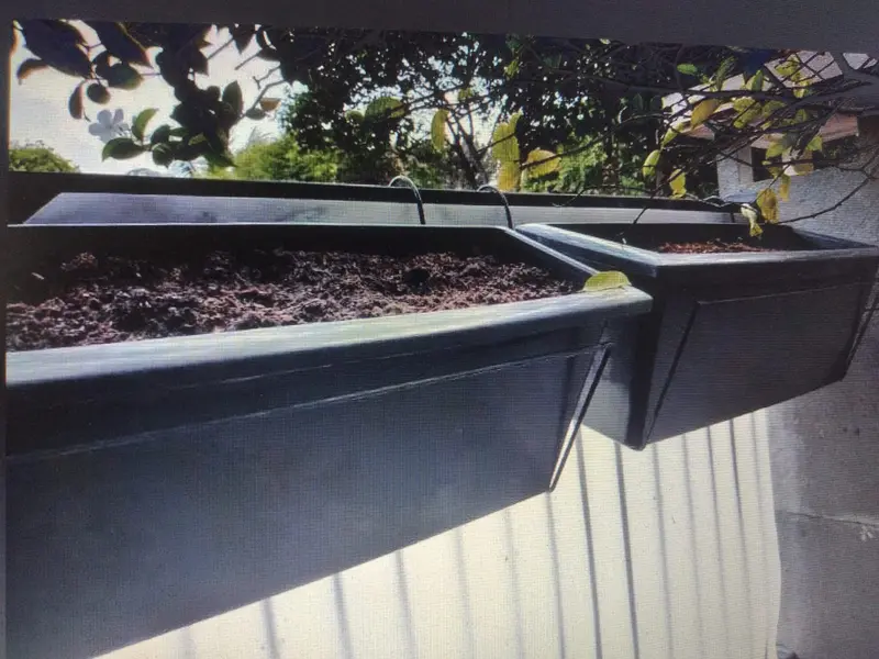 GANTUNGAN POT KOTAK PANJANG TEMPEL PAGAR/RAK BALKON BESI/RAK PAGAR/STANDING POT BESI/RAK POT TANAMAN/RAK BUNGA BESI 1