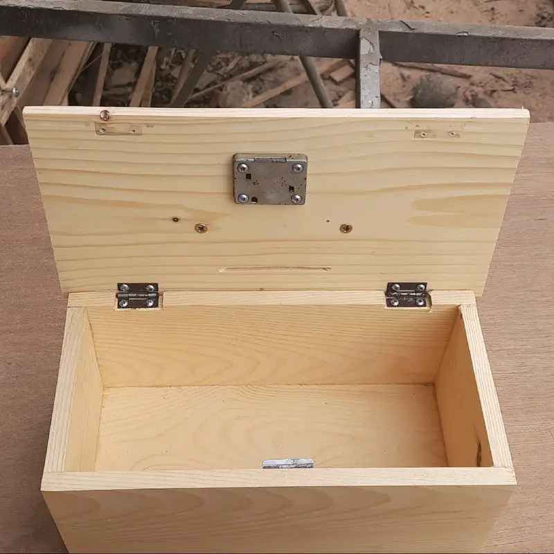 Kotak amal jati dari jati premium ukuran 27x14x12cm pakai gagang 3