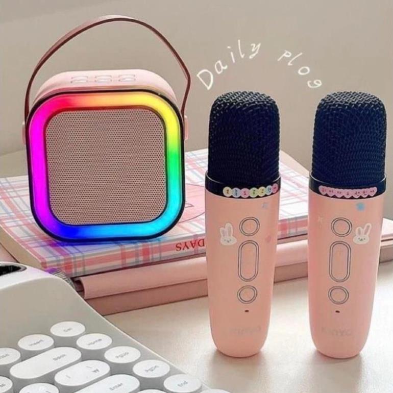 ￼Loa bluetooth mini hát karaoke sạc pin không dây, âm thanh bass chuẩn tặng kèm 2 míc hát bảo hành Nghe Nhạc loak 12