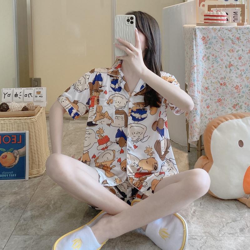 Product Introduction of Women's Summer Japanese Home Satin Loose Pajama Top and Shorts 2Pcs Silk Pajama Set 0