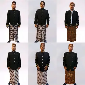 Beskap Among Tamu Pria