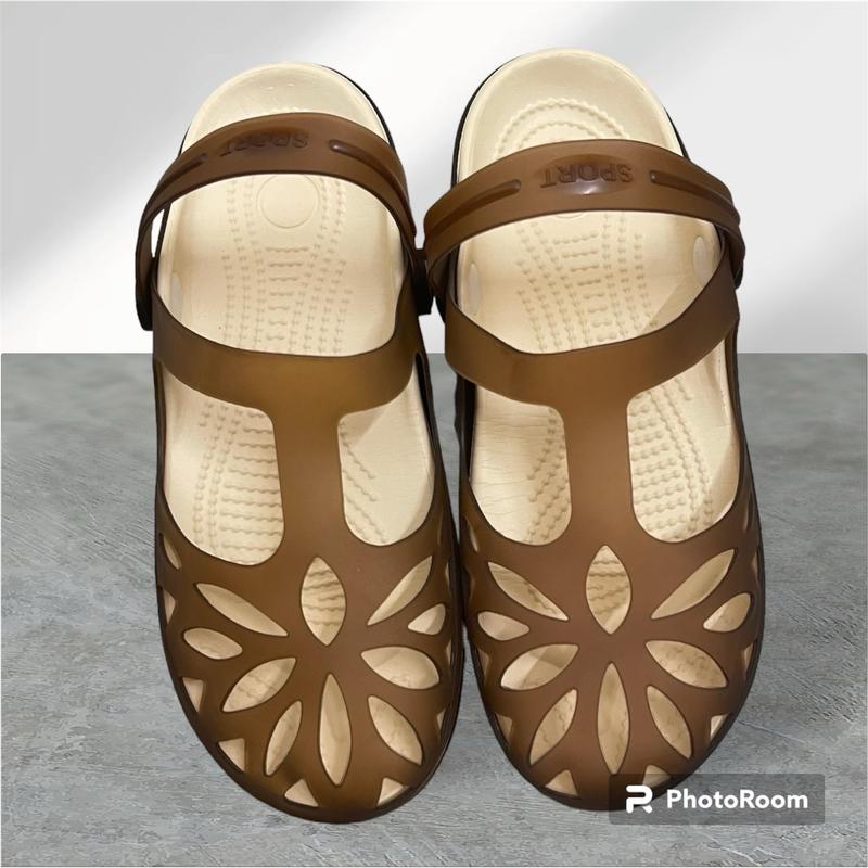  Sục  nhựa  nữ  đế dẻo êm mềm nhẹ.thiết kế cắt xẻ hình hoa rất đẹp. DéP GiàY Shoes Sandal 