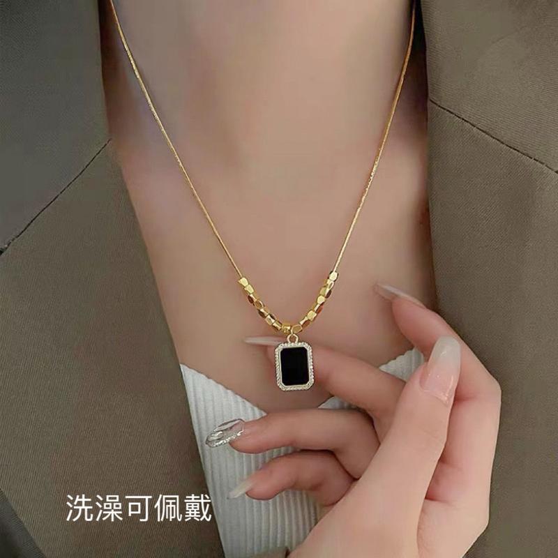  Vòng Cổ Nữ Mặt Dây Chuyền Vuông Màu Đen Làm Bằng Thép Titan Không Phai Màu Lâu Trôi Giá Cả Phải Chăng Phong Cách Sang Trọng Dây Chuyền Xương Đòn Nữ Thích Hợp Làm Quà Tặng Cho Bạn Gái 