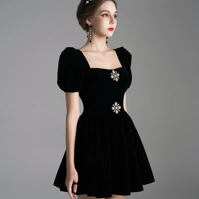MOST - Đầm nhung tay bồng xoè đen Victoria Dress 3
