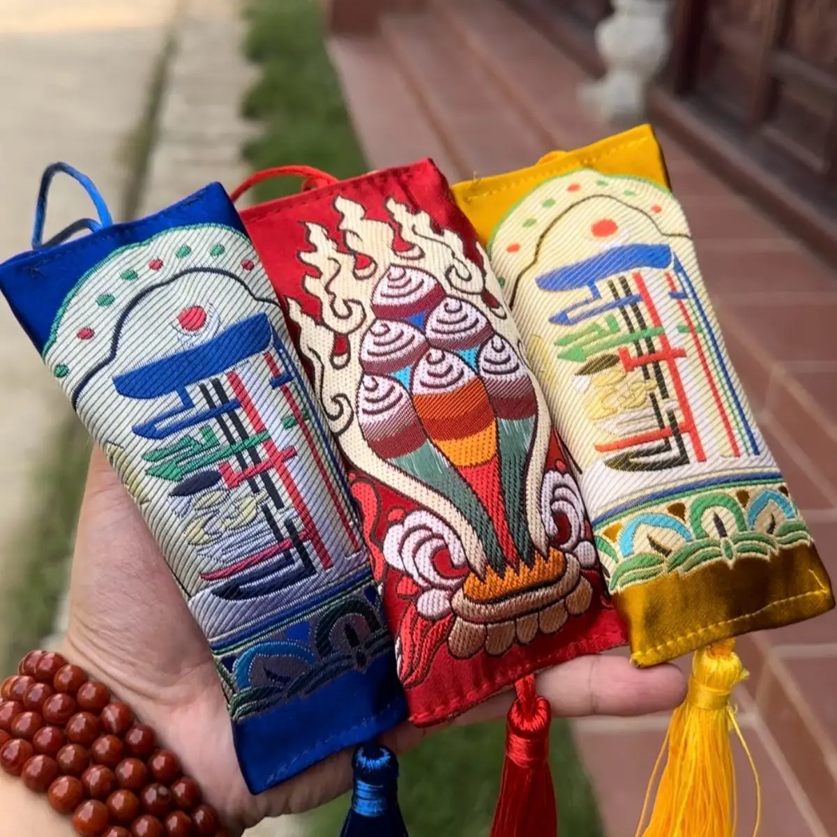 Túi Thơm Bình An Tây Tạng - Giao Mầu Ngẫu Nhiên