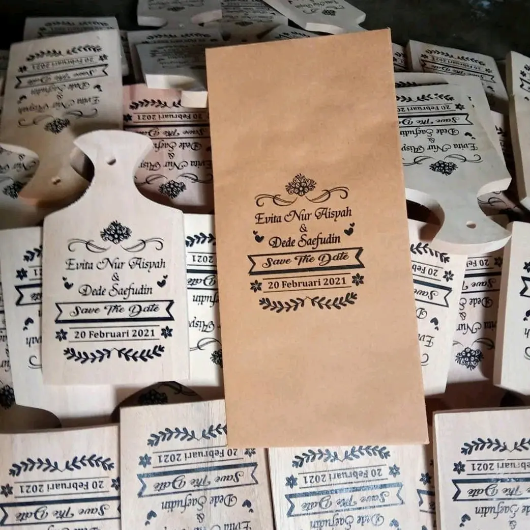 Souvenir Pernikahan Talenan mini custom nama( isi 50 picis)