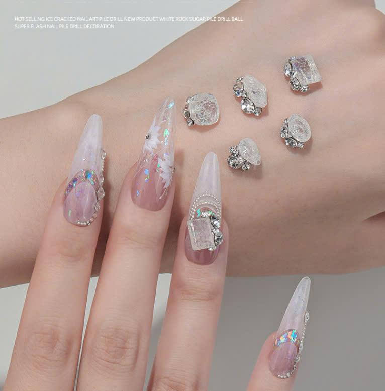 charm đá trang tsi móng siêu xinh nhé ạ 0