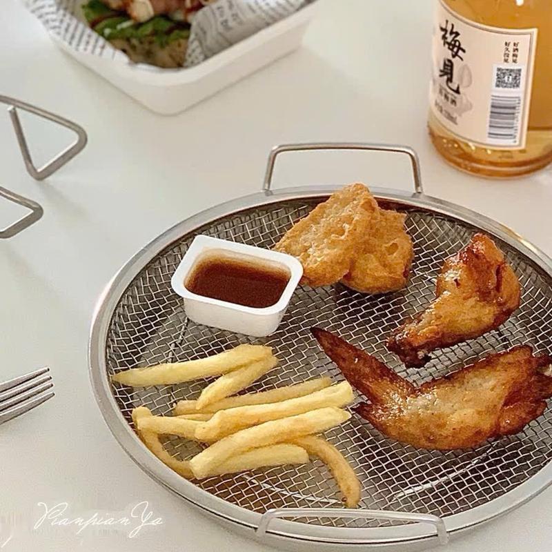 SET KHAY ĐĨA KÈM VỈ LƯỚI LỌC DẦU CHẤT LIỆU INOX 304 CAO CẤP SIZE 20CM fruit strainer rổ lỗ