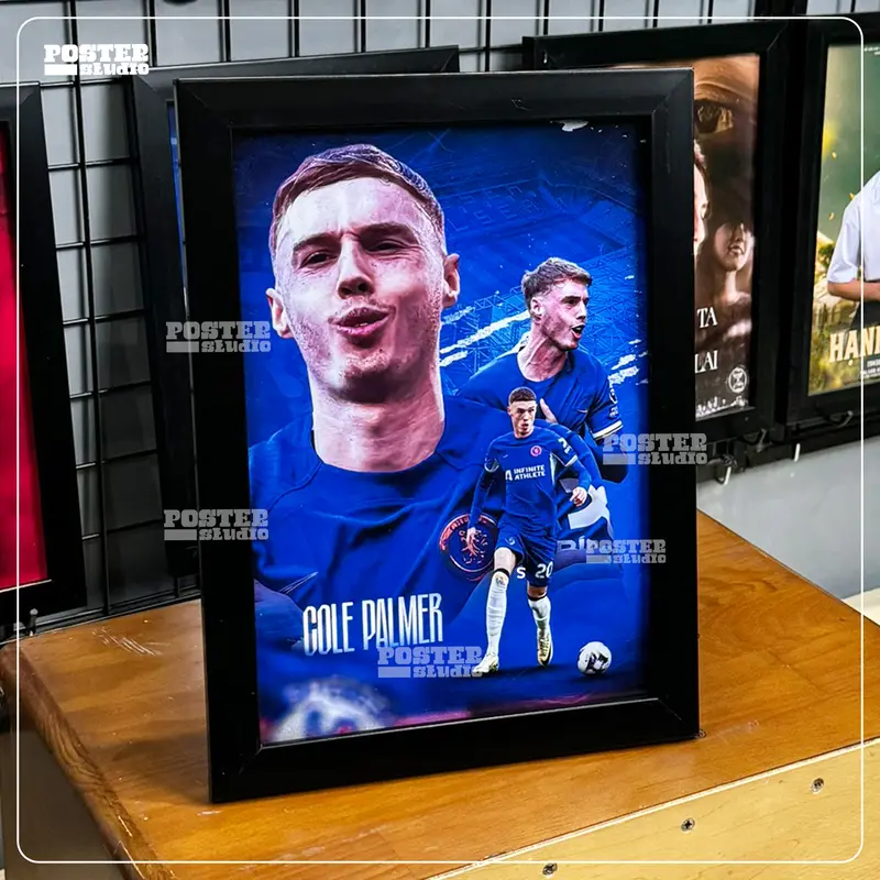 Khung ảnh poster COLE PALMER CHELSEA gồm 2 kích thước để bàn A5 (18cm x 24cm), treo tường A4 (24cm x 35cm) Decor Đồng 2