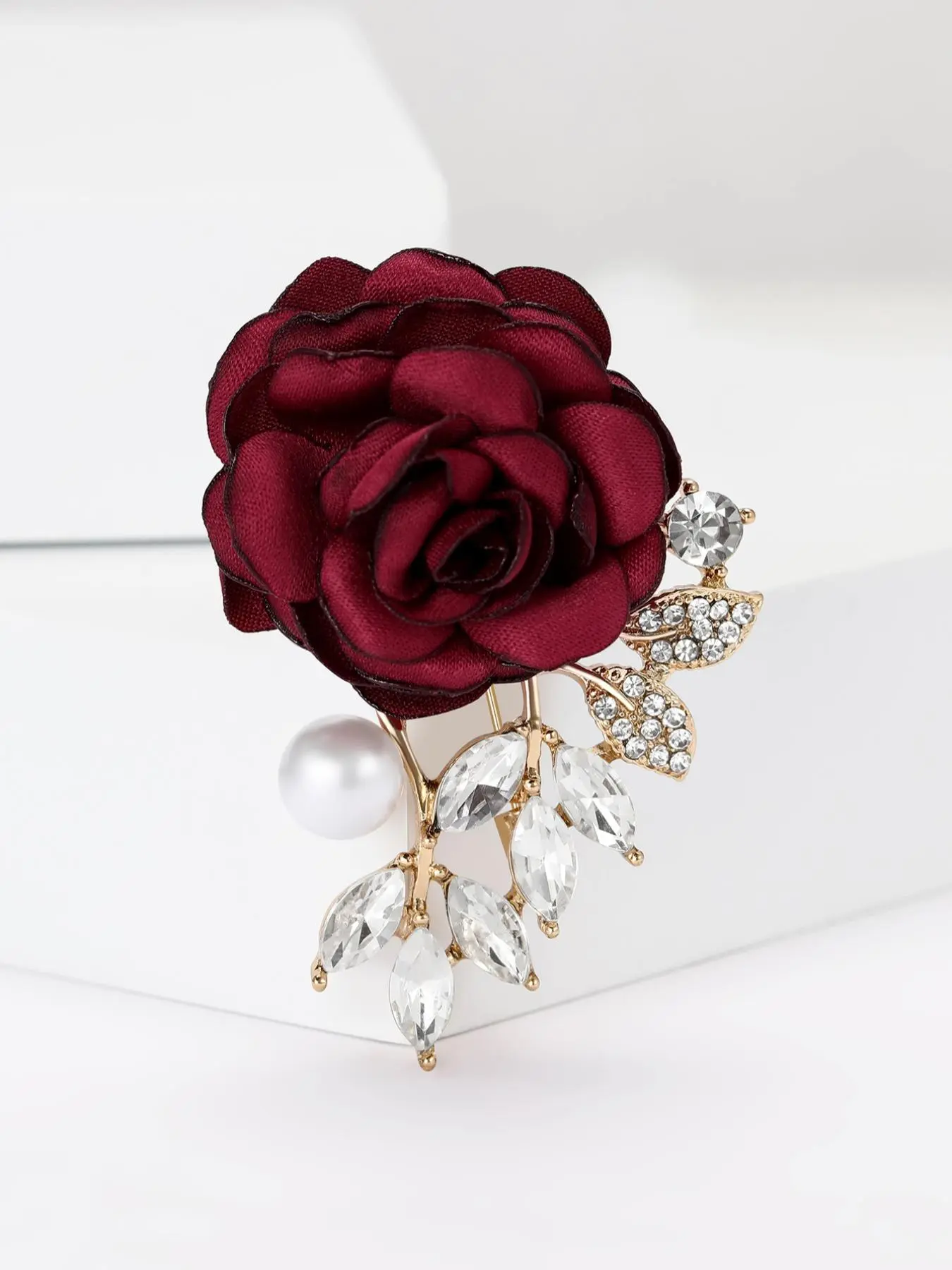 Faux Pearl & Flower Decorated Brooch, Rhinestone Decor Clothes Brooch, Fashion Accessories for Women & Men, Trendy All-match & Exquisite Brooch for Birthday Gift