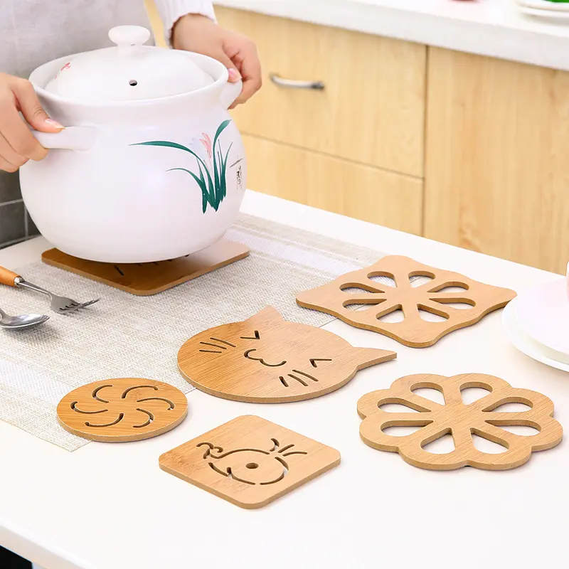 Wooden Cartoon Heat Insulation Mat Set, Non-slip Dining Table Mat (Suitable for Kitchen/Restaurant Cups Bowls Pots) Creative Home Decoration