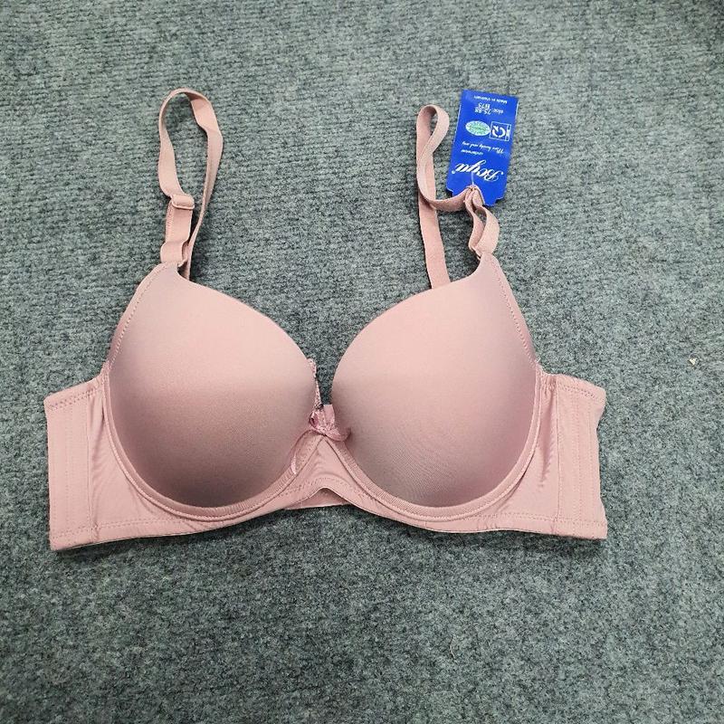 Áo Boya trơn (mã BY 062 ). mút nâng 3cm,có gọng,bản lưng vừa, 3 móc cài sau. 3