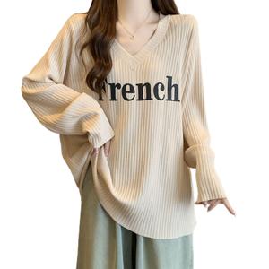 เสื้อยืดคอวีขนาดใหญ่ สไตล์ขี้เกียจ ทรงหลวม แขนยาว เสื้อผ้าผู้หญิง สไตล์ใหม่ต้นฤดูใบไม้ร่วง ปกเนื้อ อเนกประสงค์ เสื้อลำลอง ความยาวปานกลาง แฟชั่น Clothing Lady Women Tshirt