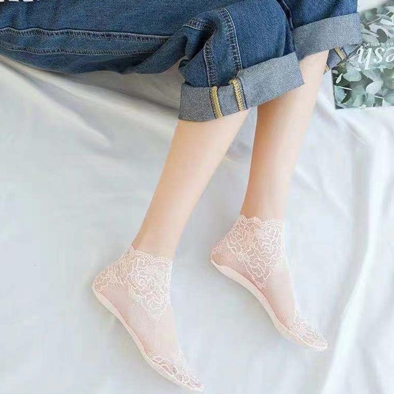 Product Introduction of Fabric Bottom Lace Flower Socks Lightweight Seamless Hidden Short Ankle Socks Women's Socks 22