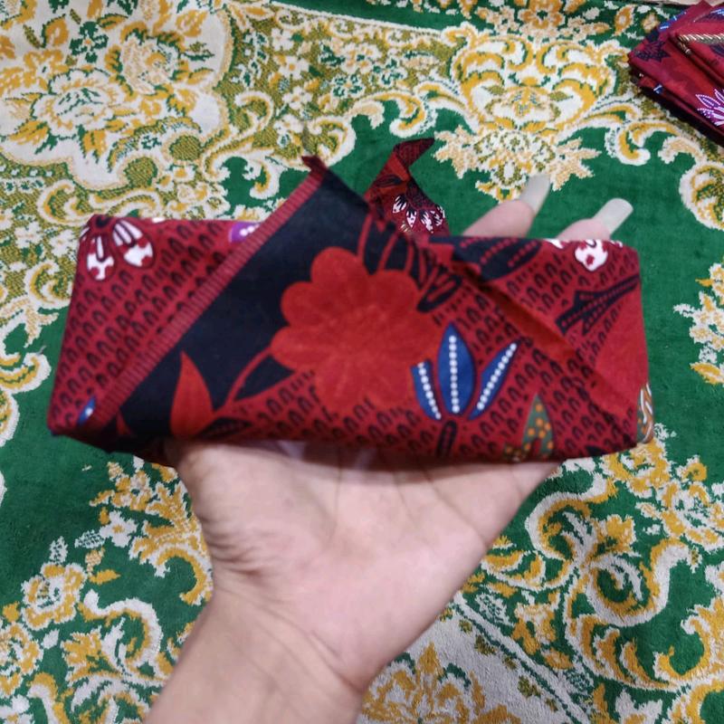 Sleyer segitiga sakera/udeng segitiga khas madura(merah cerah) 5