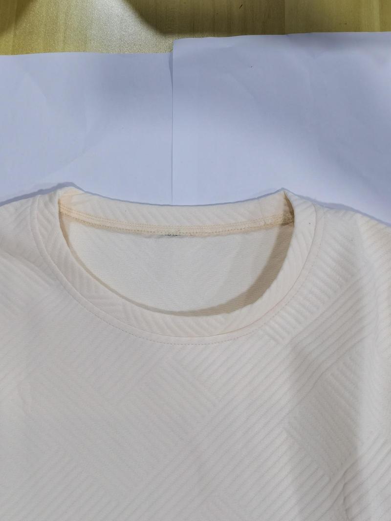Product Introduction of 2 Pieces Men's Plain Two-Piece Set, Loose Casual Patched Drop Shoulder Tee & Tie Front Pocket Shorts Set, Summer Clothes Set for Men 15