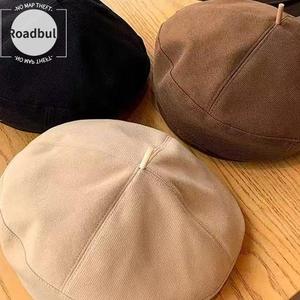 ROADBULL春と秋のレトロなウールベレーキャップ,女性用,小顔効果,韓国風,多目的,コミックスタイルのクマデザイン,秋冬のおしゃれでSHANGPINなWAKI.