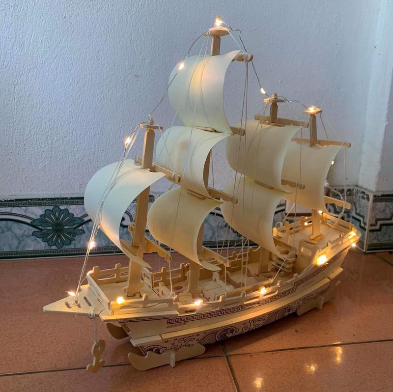 Đồ chơi lắp ráp gỗ 3D Mô hình Thuyền Thương Gia Merchant Ship - Tặng kèm đèn LED