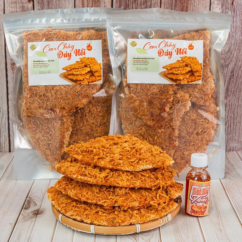 Combo 2 túi 500g Cơm cháy đáy nồi chà bông (2 túi x 500g) + kèm sốt chấm gỏi thái 120ml - bếp chè thái Snack Food Ăn Vặt