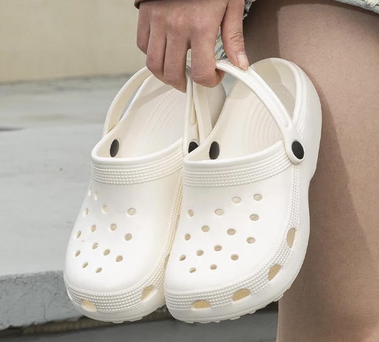 M18 Giày Lỗ Bao Đầu nữ 2024 đế dày mùa hè 3 màu DéP Shoes 6