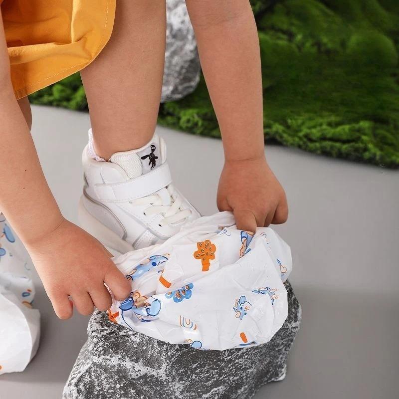 Product Introduction of Kids Disposable Rain Boot Shoe Cover Waterproof Children Rain Overshoes Covers Rainproof Shoe Protectors Cover for Boy and Girls 16