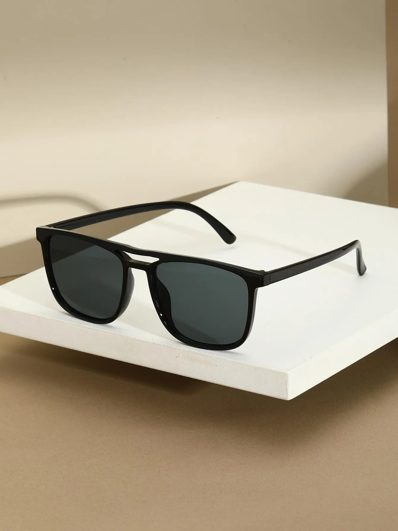 1 Pair New Men Simple Plain Cat Eye Frame Sunglasses, Casual Outdoor Sports Cycling Protective Glasses, Travel Accessory