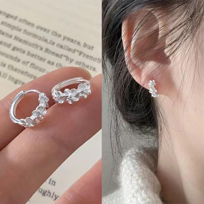 3D Floral Ear Cuffs - Luxury Handmade Ear Jewelry, Romantic Bloom Ear Climbers, Lightweight Hypoallergenic Earrings for Women 3