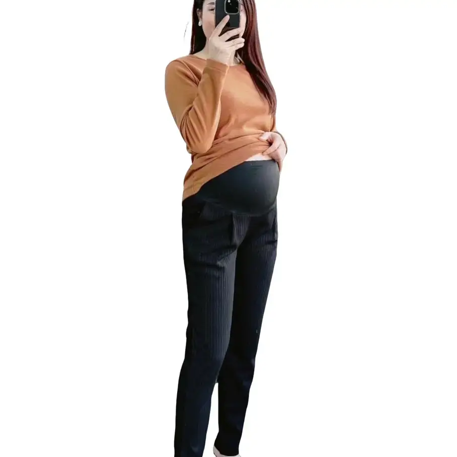 Quần tăm gân nhỏ,dáng baggy ôm vừa,mềm mại ,co giãn nhiều.