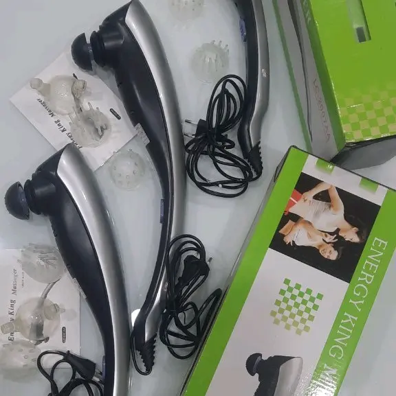 Máy massage toàn thân Energy King 3 đầu LC-2007 cầm tay          Máy massage cầm tay 3 đầu King Massage LC-2007AA gồm: Điện áp đầu vào: 220 – 240V, 50-60Hz Điện áp đầu ra: 12V Công suất: 30W Trọng lượng: 1,2Kg Bước sóng hồng ngoại: 940nm Công nghệ Hàn Quố
