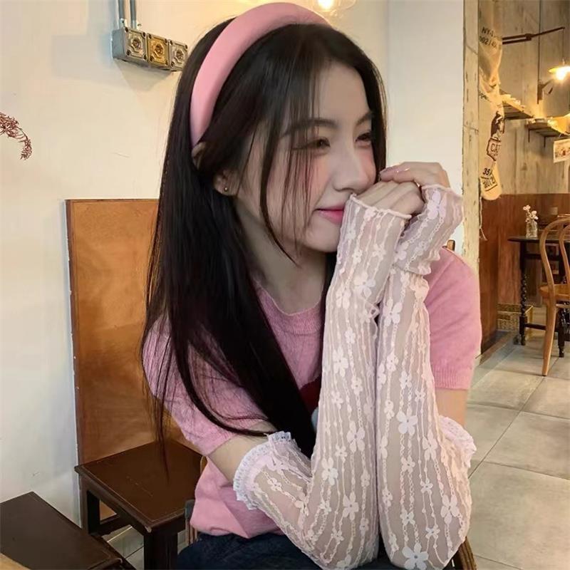 Product Introduction of 1Pair Women Lace Hollow-Out Sun UV Protection Fingerless Sleeves Thin Mesh Breathable Sleeves Summer Drive Cycling Sleeve Mitten 17