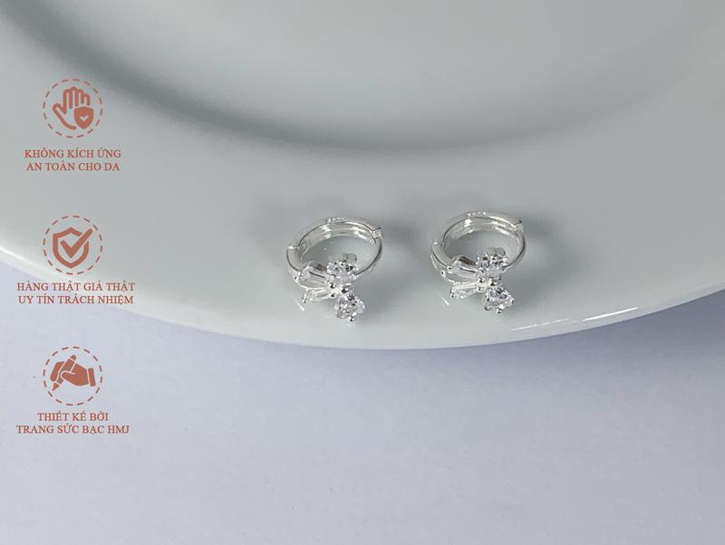 Product Introduction of Bông tai nơ Bốn cánh Mềm mại HMJ đường kính 8mm Hoa Tai Women Khuyên Tai 0