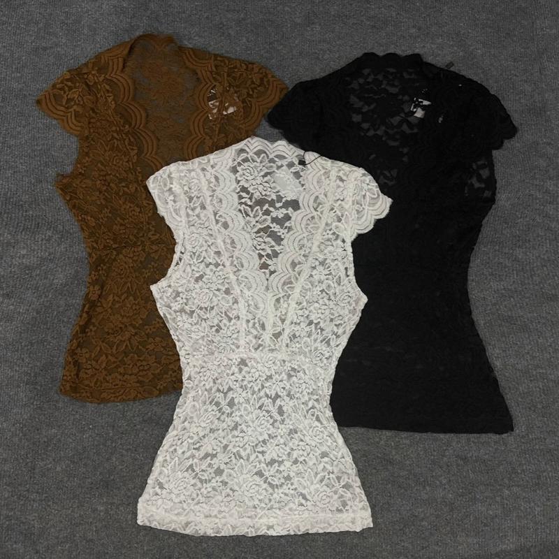 Áo ren cổ V sexy, ôm body tôn dáng , che khuyết điểm tốt , chất liệu thoải mái, đơn giản , bảng màu đa dạng cho chị em nhiều sự lựa chọn .