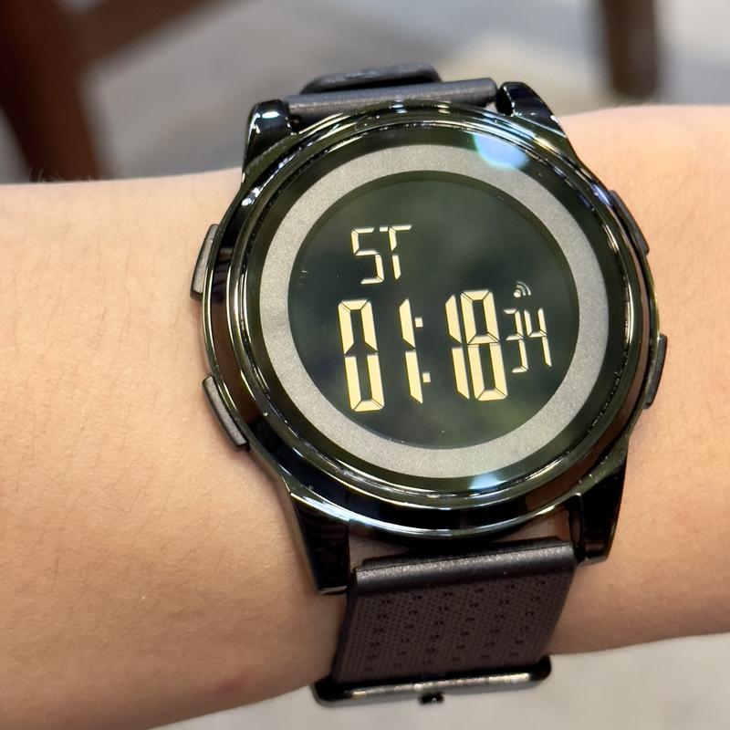 Đồng Hồ Điện Tử Tròn Thể Thao Siêu Mỏng SKMEI Sang Trọng Chống Nước Tuyệt Đối