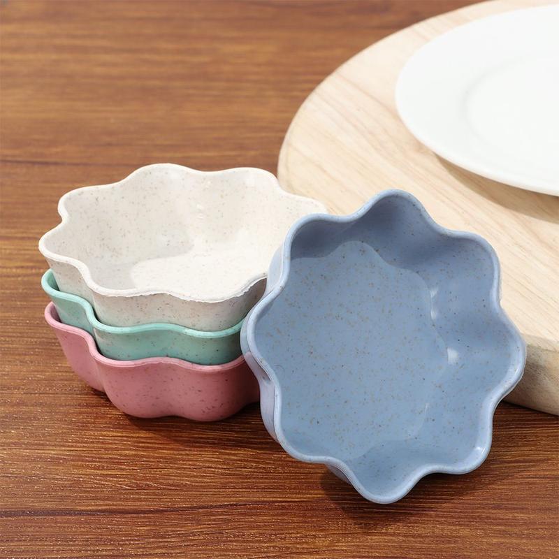 Kitchen Sauce Oil Salt Plum Bossom Shaped Dish Seasoning Bowl Small Plates 6