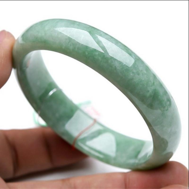 Product Introduction of Vòng Tay Ngọc Bích Cho Nữ, Làm Bằng Ngọc Bích Xanh Quý Châu, Có Màu Ngọc Bích 2