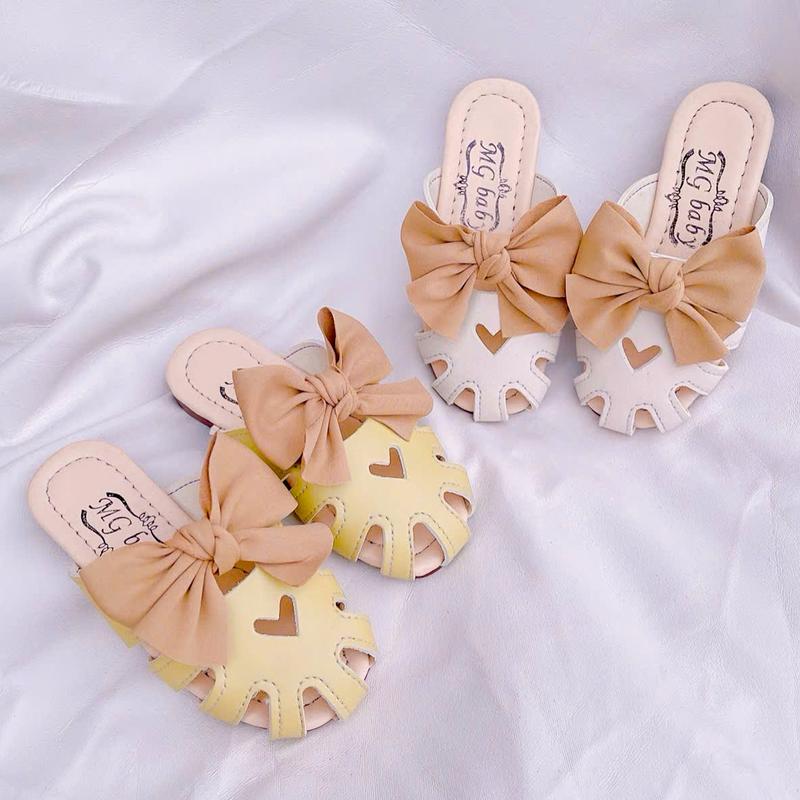 Dép Sục Rọ Nơ Mã 000 Thời Trang Cho Bé Xinh Yêu Phối 2 Màu Trắng và Kem Bơ Da Mềm