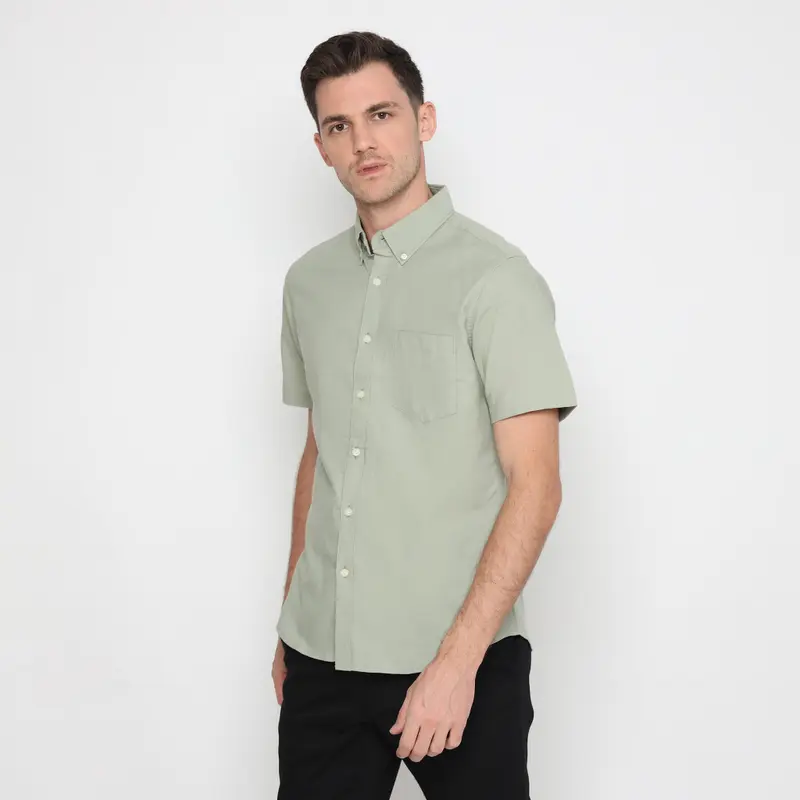 Platini Kemeja Pria Lengan Pendek Basic Katun Oxford Hijau Sage 63251 1