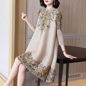 2024 Retro Cheongsam Three quarter sleeve Floral Print Dresses Foreign Flavour Loose and Thin Middle age Female Elegant dress New Style