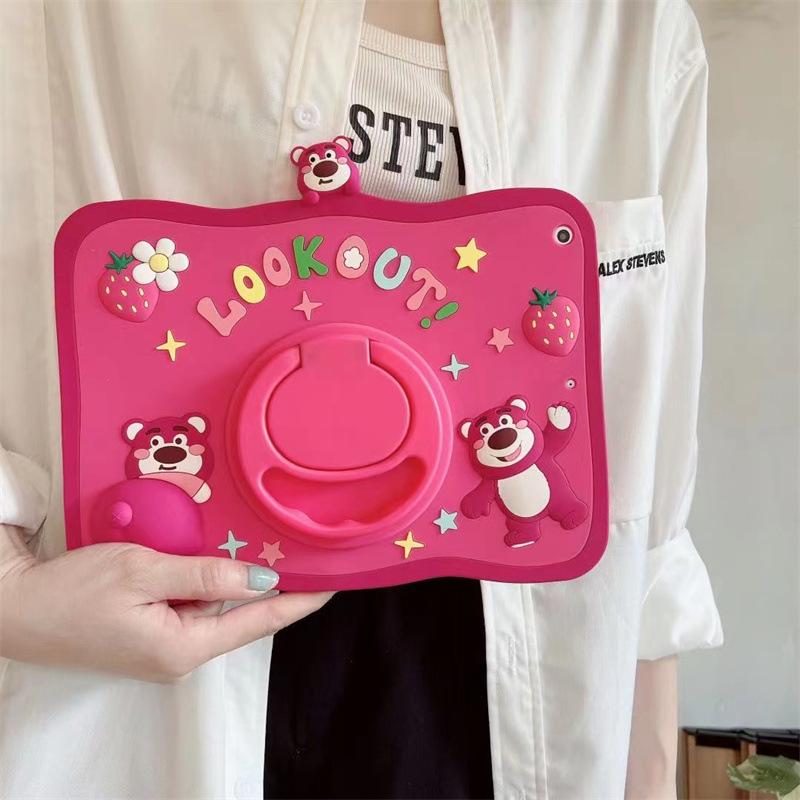 Product Introduction of Ốp Bảo Vệ Silicon, Disney Lotso Dễ Thương, Giá Chân Đế Xoay 360, Tương Thích Với iPad Pro11 2020 / 2021 / 2022, Air5, Air4, 10.9, 10th, 9th, 7th, Gen 10.2, 10.5, 9.7, 2017 / 2018, Mini6, 5, 4, 3, 2, 1, Vỏ Bảo Vệ 5