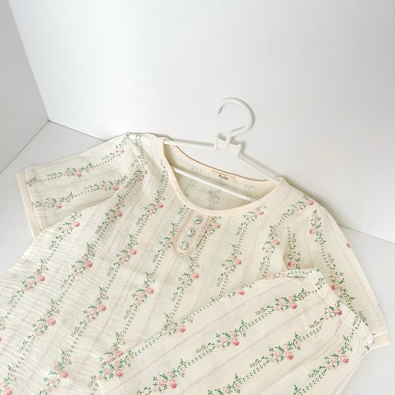 Set đồ nữ cổ tròn, quần đùi - Set đồ ngủ mặc nhà cổ tròn, tay bồng nhẹ chất liệu Xô muslin cao cấp