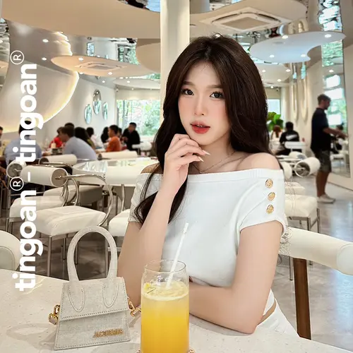 TINGOAN x TIKTOKSHOP - Áo trễ vai croptop phối 3 cúc MELANIE TOP