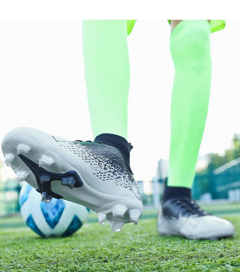Product Introduction of （SIZE 31-47）Ready Stock Unisex Plus Size Football Shoes Outdoor Futsal Soccer Shoes Non-slip Training Shoes 26