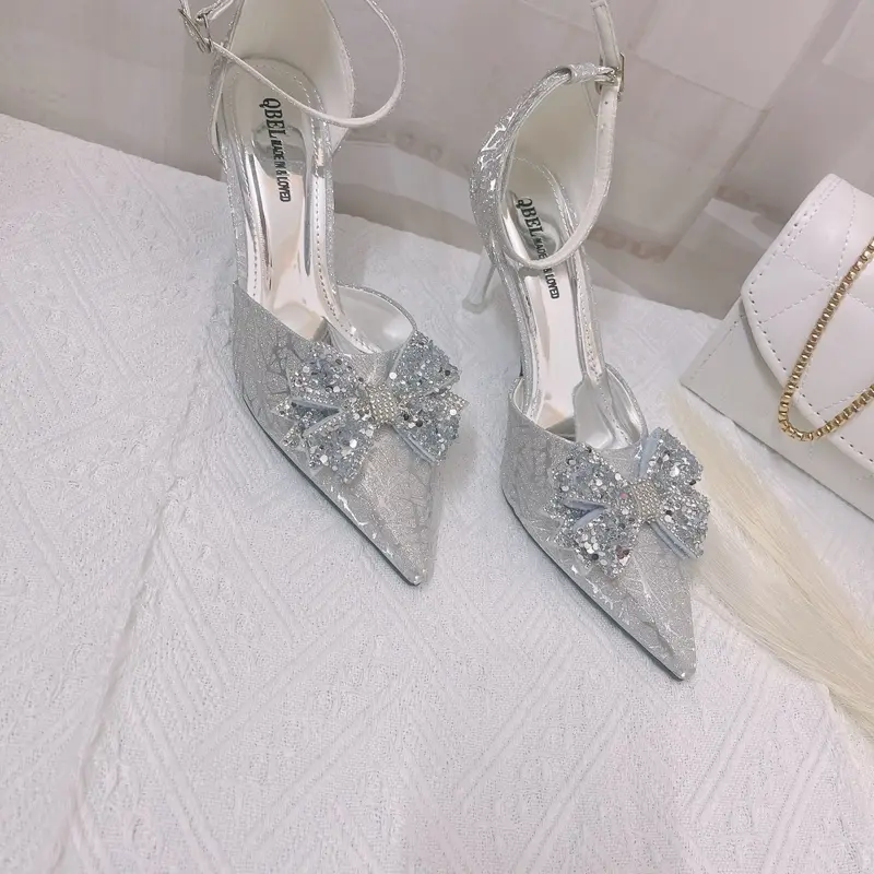 Giày cao gót thiết kế khoét eo chất liệu kim tuyến bling bling gót cao 7cm tôn dáng nơ cánh tiên