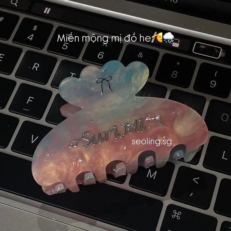 [seoling babi] [CHÍNH GỐC] [CUSTOM TÊN] [FREE TRANG TRÍ] Kẹp Tulip cánh bướm custom chữ ánh bạc ánh vàng tặng em bé xinh yêu độc quyền gói quà tặng sẵn 1